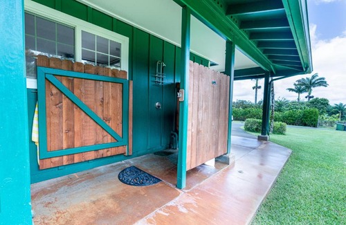 Pupukea House | The Green Pineapple Main House home