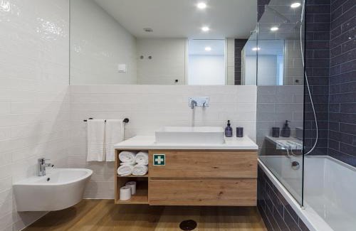Aveiro Apartment | The Green Tiles Apartment by Home Sweet Home Aveiro