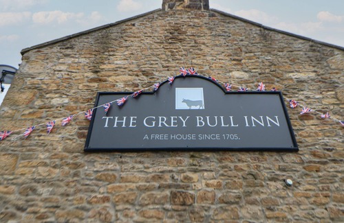 Wark Cottage | THE GREY BULL APARTMENT, pet friendly, with open fire in Wark