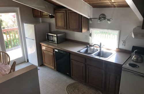 Sand Lake House | The guest house and nature