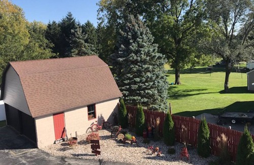 Mayville Bed & Breakfast | The Guest House at The Wisco An Old Fashioned Supper Club