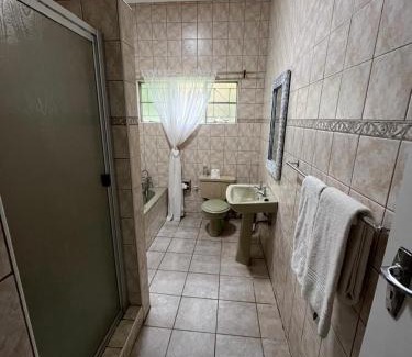 UPhongolo House | The Guest House Pongola