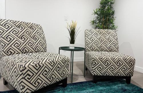 West Edmonton Villa | THE GUEST HOUSE WEST EDMONTON Mall