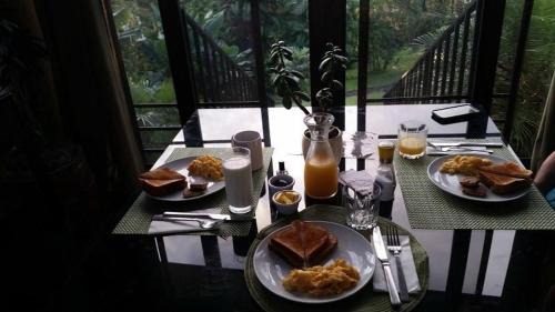 Boquete Bed & Breakfast | The Guest Suites at Manana Madera