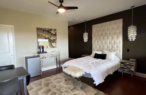 Marble Falls Bed & Breakfast | The Guesthouse at The Lonely Oak