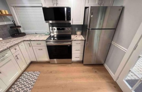 Fort Myers River District Apartment | The Guesthouse