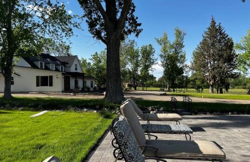 Reno House | The Guesthouse with Pool and Hot Tub Near Casinos
