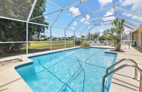 Fairway Oaks House | The Gulf Getaway
