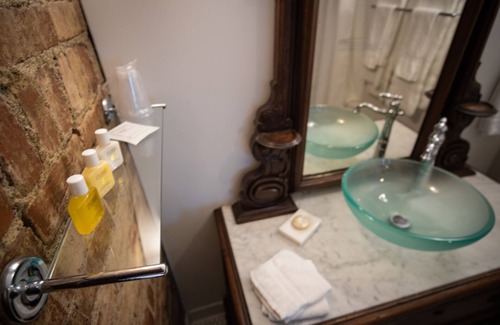 Marietta Hotel | The Hackett Hotel