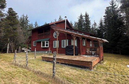 Gustavus House | The Halibut House