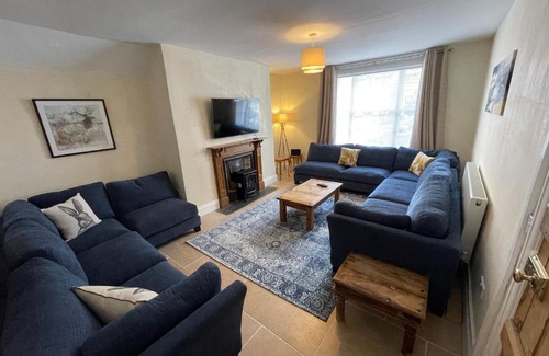 Monmouth House | The Hame
