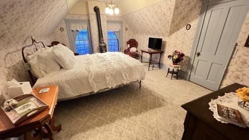 Dubuque Bed & Breakfast | The Hancock House Bed & Breakfast Inn