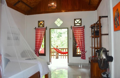 Bukit Lawang Hotel | The Hangout@ EcoTravel