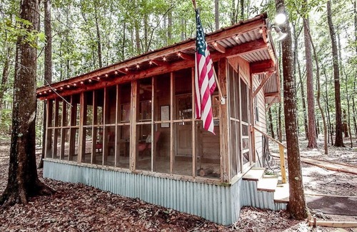 Tyler Cabin | The Happy Pine Cone :)