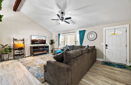 Douglasville House | The Happy Place: 3BR in Quiet Neighborhood