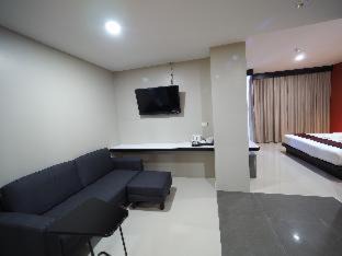 Talat Hotel | The Harbour Front Hotel