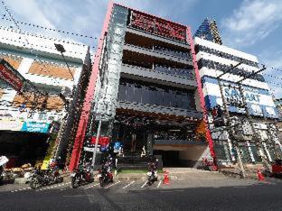 Talat Hotel | The Harbour Front Hotel