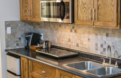 Queens Square Bed & Breakfast | The Harbour House
