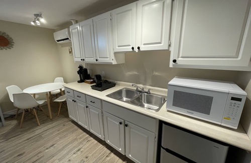 Queens Square Bed & Breakfast | The Harbour House