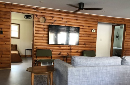 Turkey Point Cabin | The Harold: 50m From the Beach in Turkey Point, ON