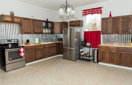 Paducah Other | The Haven by Concord Sun Properties (PRIVATE 5BR, 2BA)