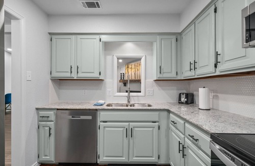 Fort Smith House | The Haven-Cute 3BR in Town
