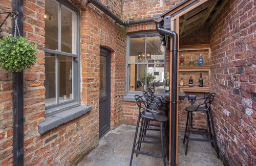 York Apartment | The Haven, Sleeps 10