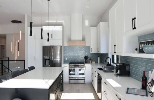 Youbou Condo | The Haven - Spacious Lakeview Getaway with Hot Tub, Sauna & Beach Access