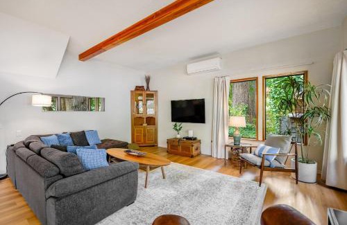 Olympia House | The Hayes Cabin In The Cove
