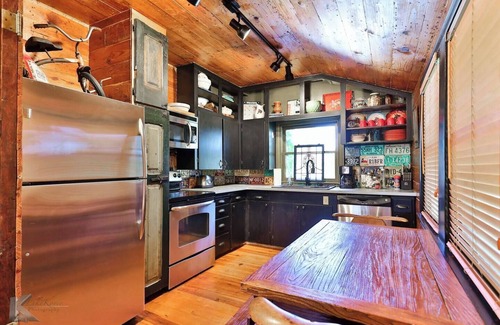 Sayles Blvd. Area House | The Hayloft - A Sayles Ranch Home