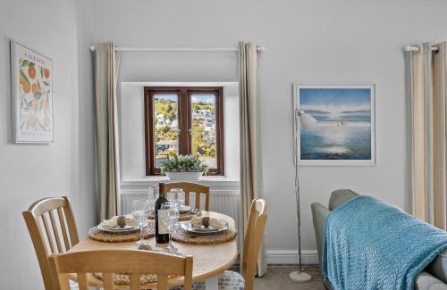 Dittisham House | The Hayloft