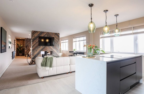 Llanfechell Cottage | THE HAYLOFT, romantic, luxury holiday cottage in Llanfechell