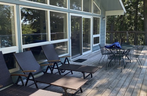 Lansdowne Cottage | The Heart Of The 1000 Islands!