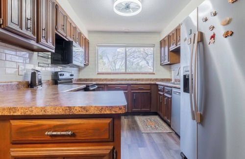 Tucson House | The heart of the desert with amazing views and hiking trails right outside!