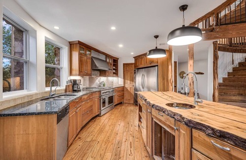 Spicewood Villa | The Heartsong Lodge | Pool & Views | Sleeps 15