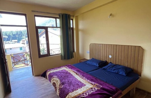 Old Manali Bed & Breakfast | The Heaven house