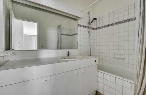 Saint-Cloud Apartment | The Heights of Saint-Cloud