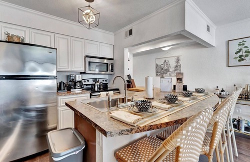 Rocky Point Apartment | The Hemingway