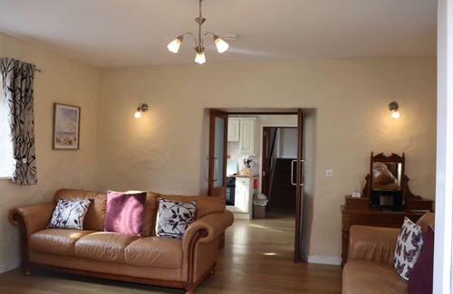 Pembroke Apartment | The Hen House, Portclew Cottages