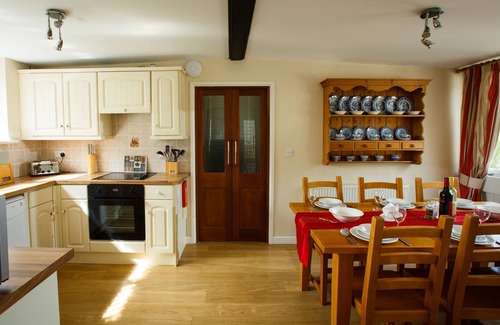 Pembroke Apartment | The Hen House, Portclew Cottages