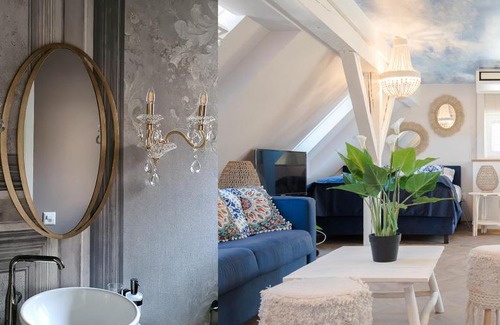 Gewerbeschule Apartment | The Henry Self Check-In Guesthouse