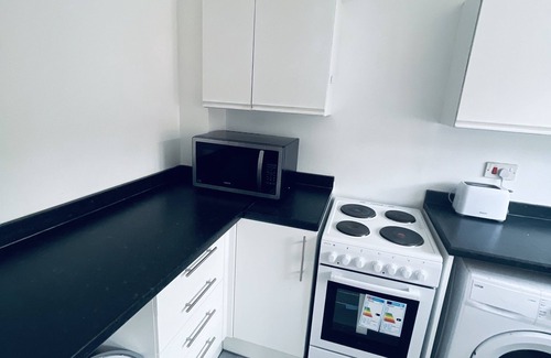Dartford House | The Herald ! 3 Bedroom Lovely House Apartment Dartford-7 Minutes From Bluewater