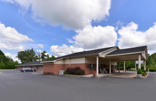 Huntingdon Hotel | The Heritage Inn, Inc
