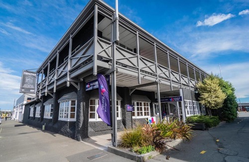 Timaru Central Hotel | The Hibernian Studio Apartments - 4 Latter Street