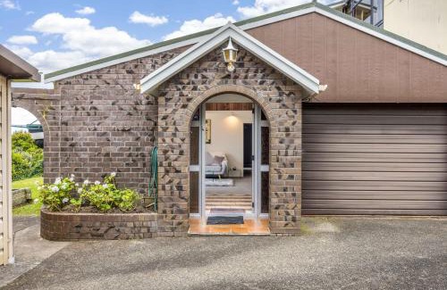 Rothesay Bay House | The Hidden Clifftop Gem - Ocean view & Beach life