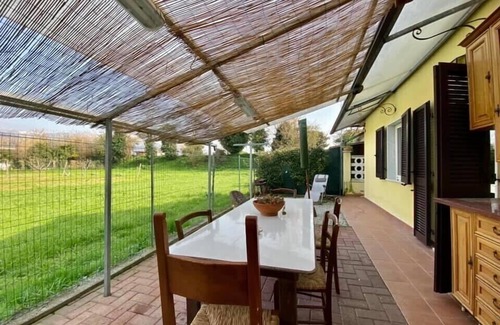 Marina di Massa House | The hidden cottage: delightful vacation home just minutes from the sea