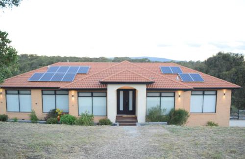 Wallan Apartment | The Hidden Paradise in the Valley