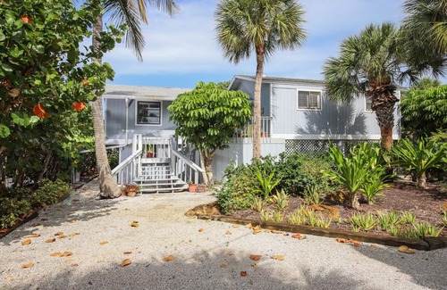 Boca Grande House | The Hidden Paradise Getaway! 4/3 pool home