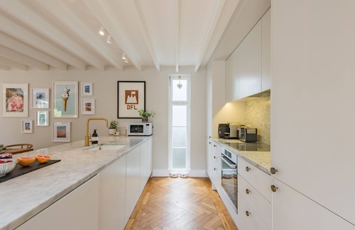 Deal House | The Hide, Brewer Street