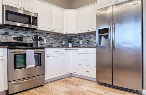 Greenehaven House | [The Hideaway] 50 Mile Views, Sleeps 8, Big Garage